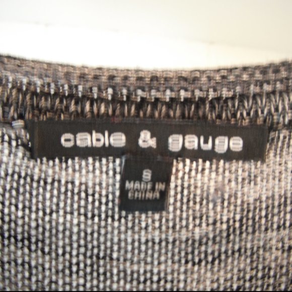 Cable & Gauge Women's Pullover Sweater Size S Black Gray Long Sleeve Like New - Picture 4 of 8